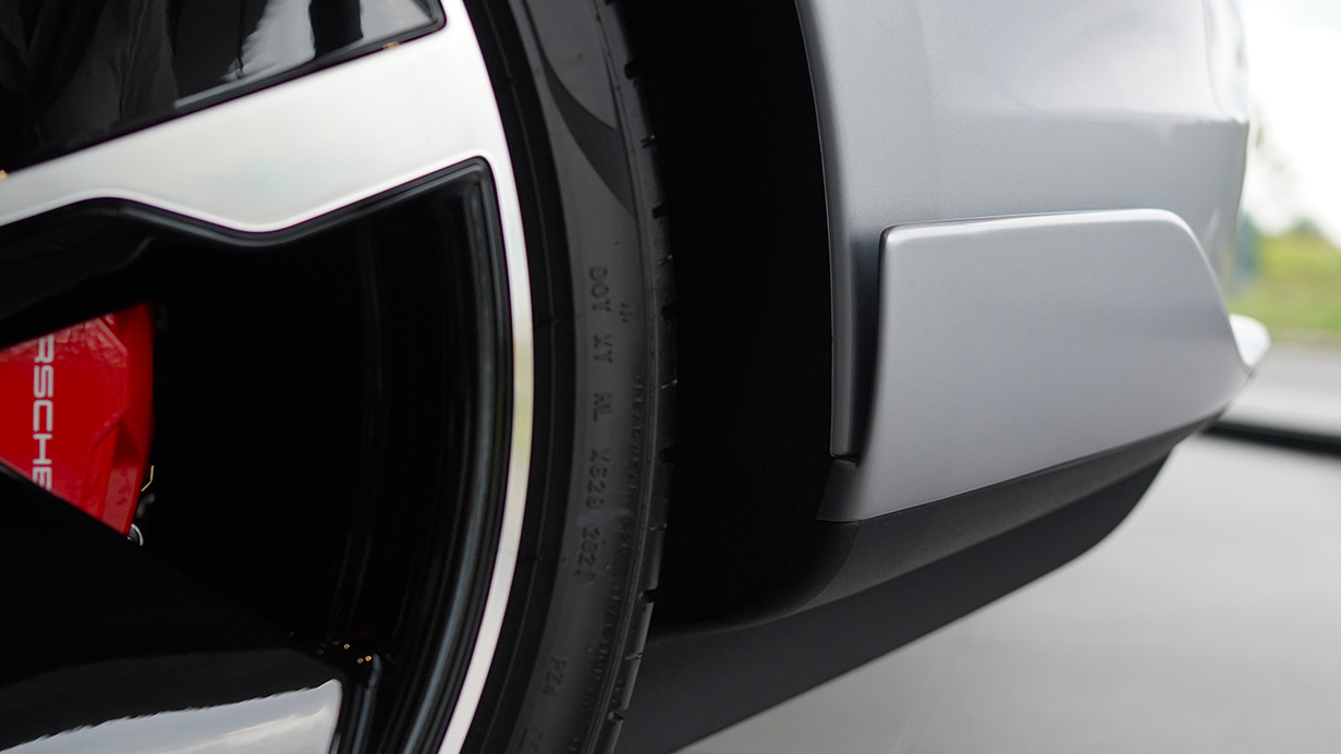 Features tabs image 01